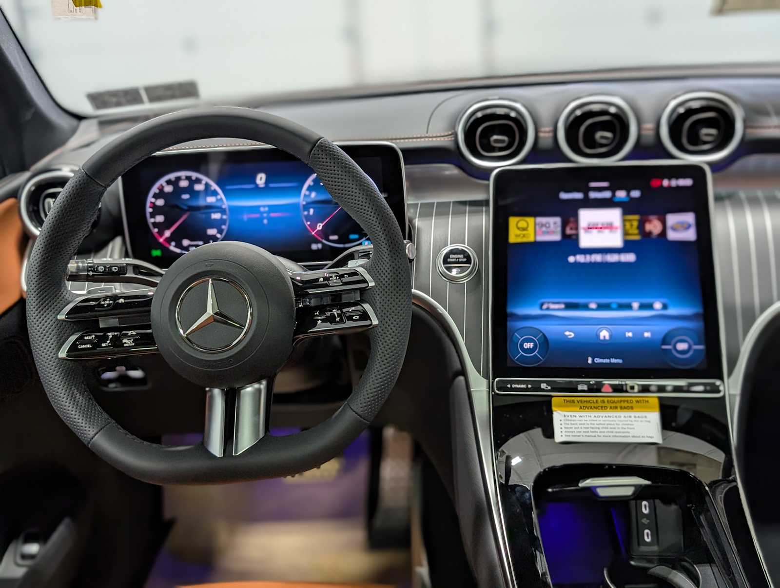 2026 Mercedes Benz GLC 300 4MATIC photo 3