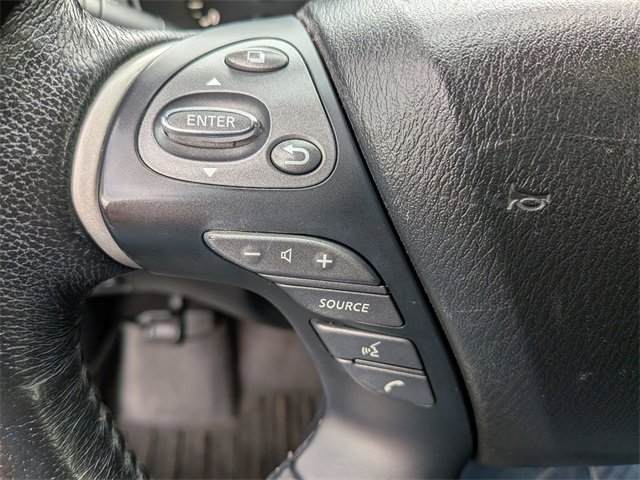 2018 Nissan Pathfinder SL photo 18