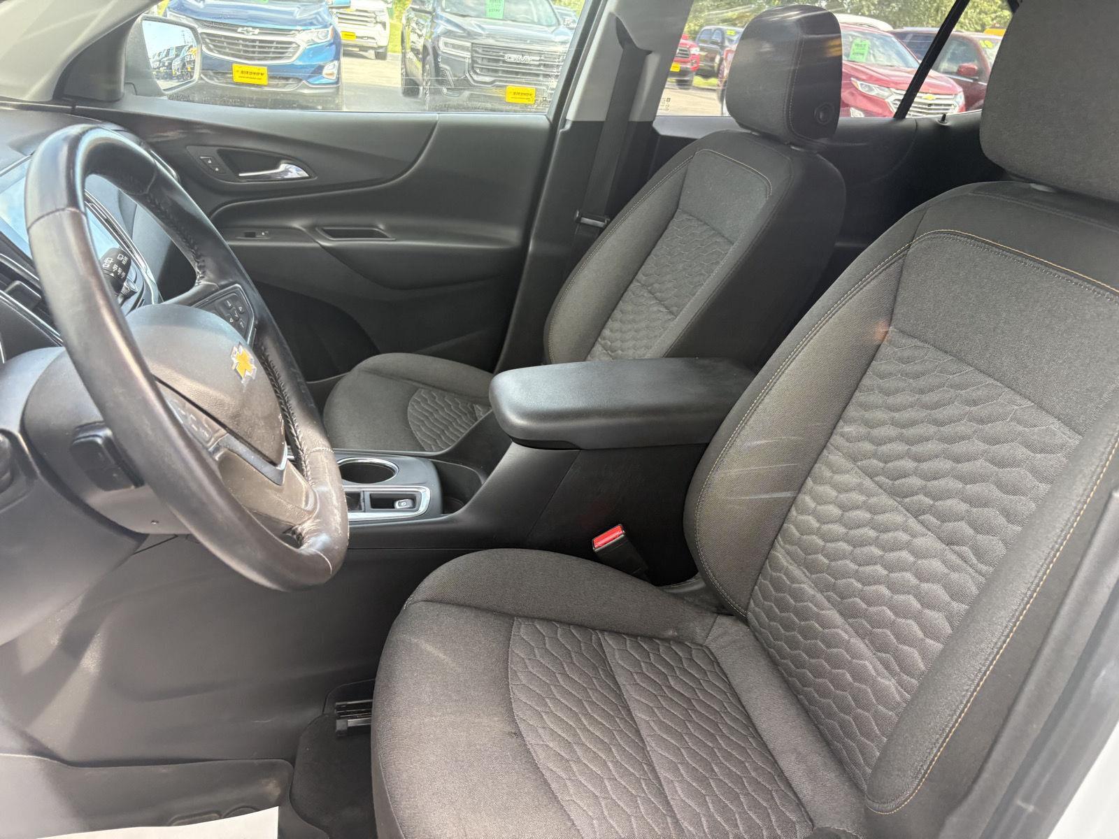 2019 Chevrolet Equinox LT photo 22