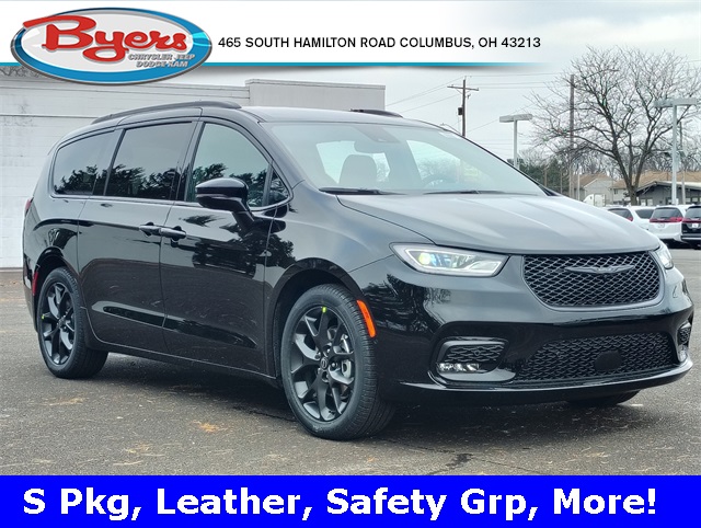 2026 Chrysler Pacifica Select's photo