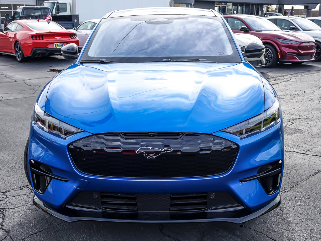 2025 FORD MUSTANG MACH-E - Image 4