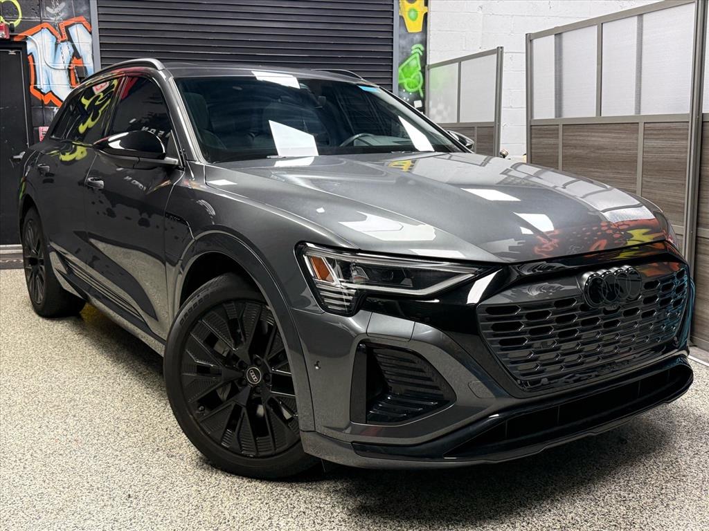 2024 Audi Q8 e-tron Prestige's photo