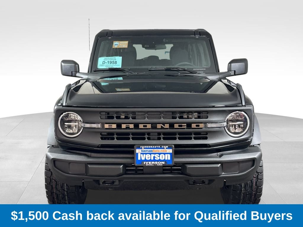 2025 Ford Bronco Base photo 2