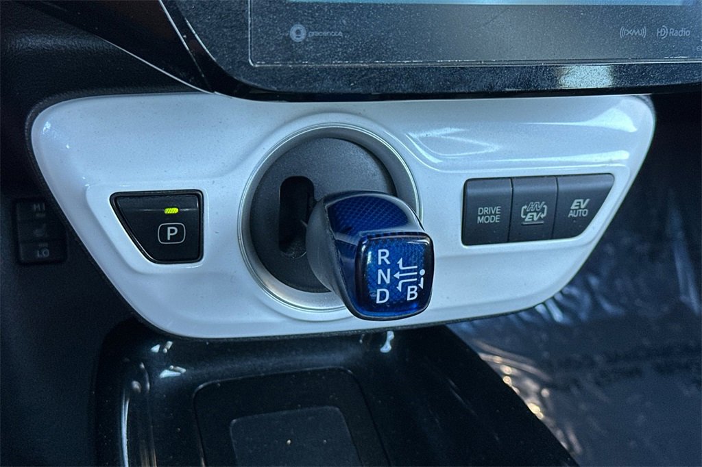 2017 Toyota Prius Prime Advanced photo 22