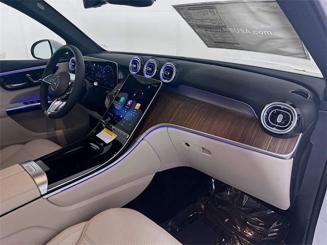 2026 Mercedes Benz GLC 300 photo 25