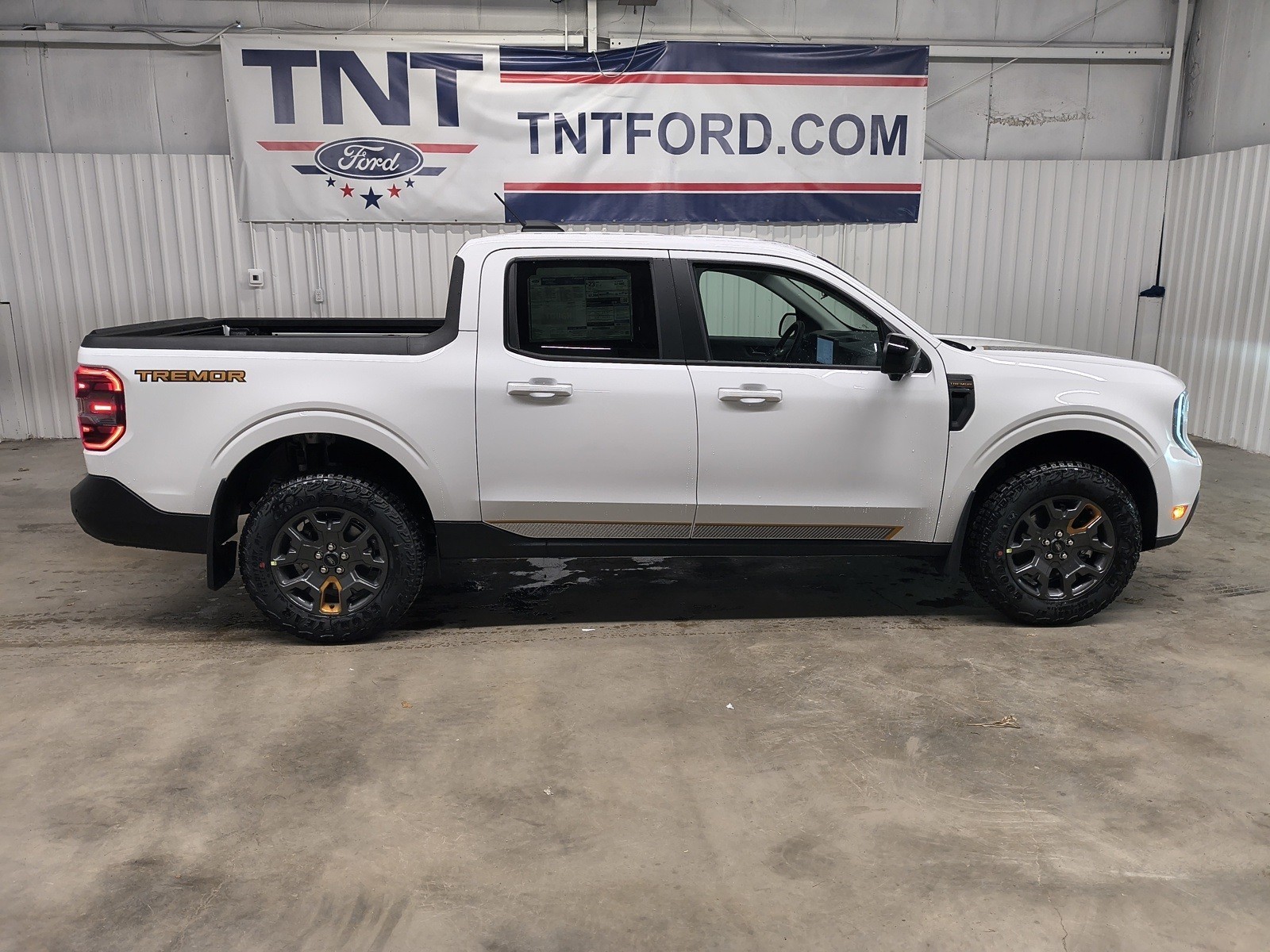 2025 Ford Maverick Tremor photo 2