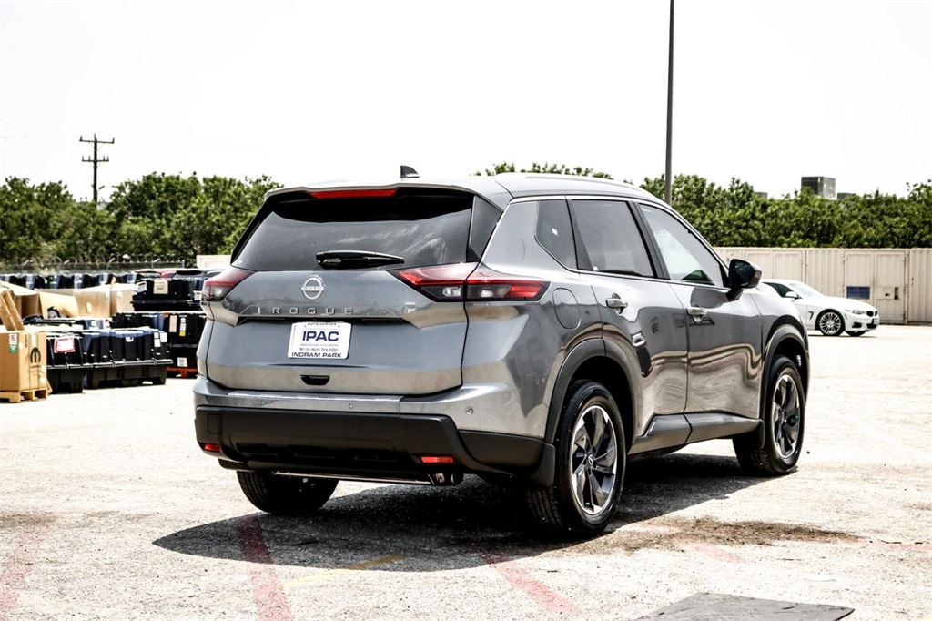 2025 Nissan Rogue SV photo 3