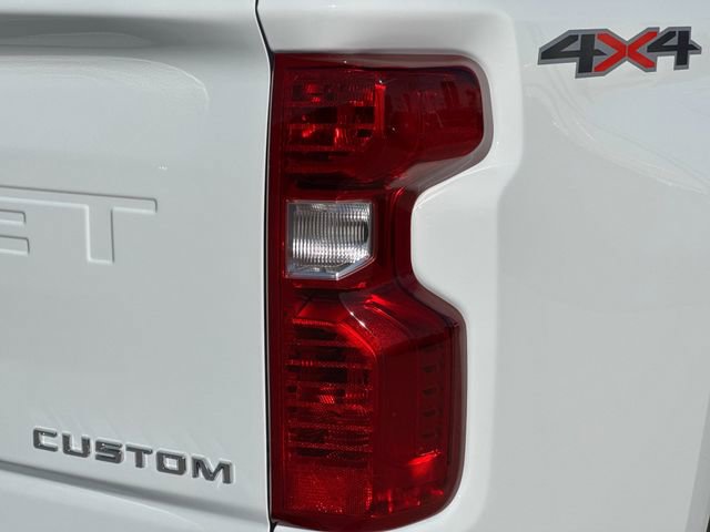 2025 Chevrolet Silverado 2500HD Custom photo 26