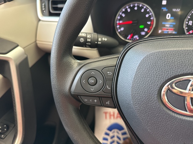 2021 Toyota RAV4 XLE photo 27