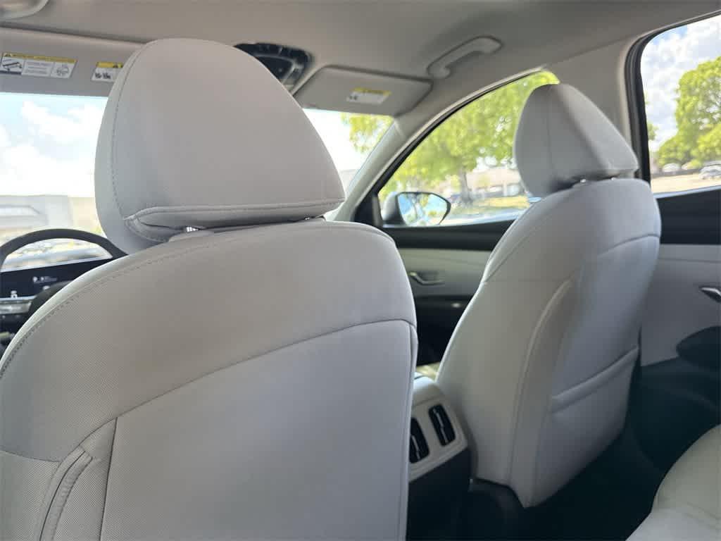 2025 Hyundai Tucson SEL photo 17