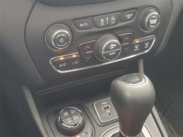 2021 Jeep Cherokee Trailhawk photo 15
