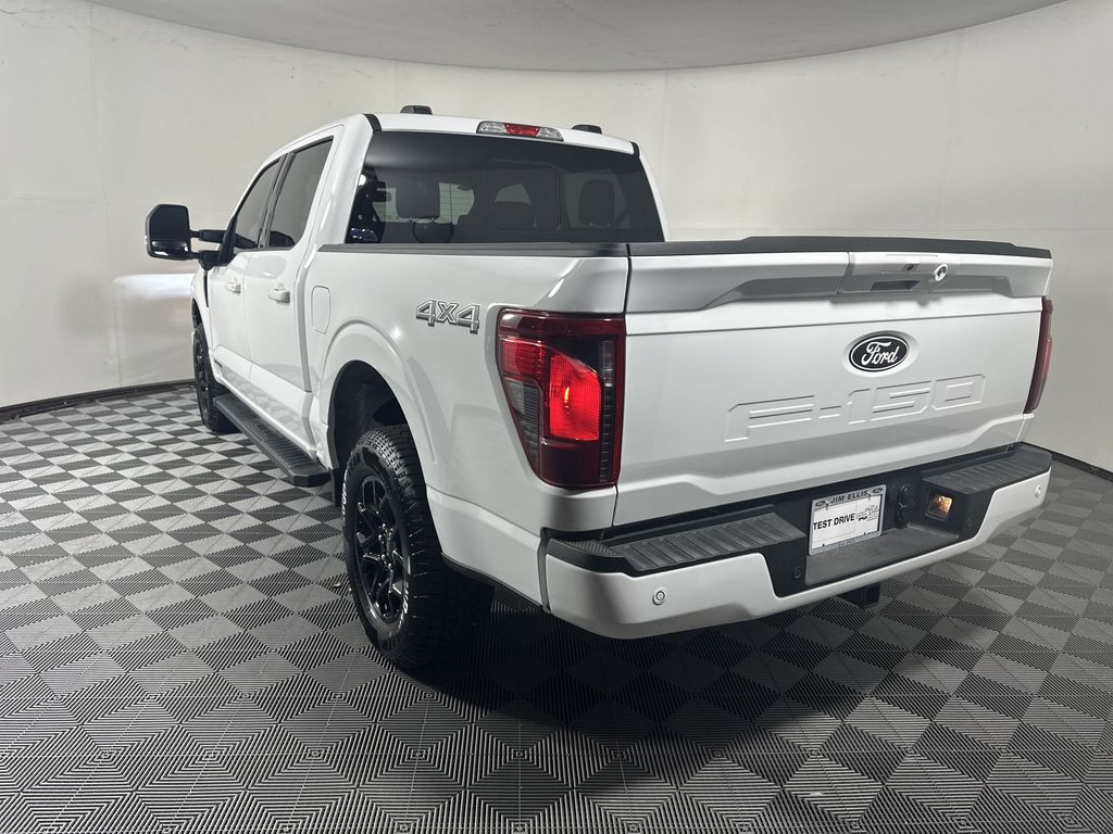 2025 Ford F-150 XLT photo 3