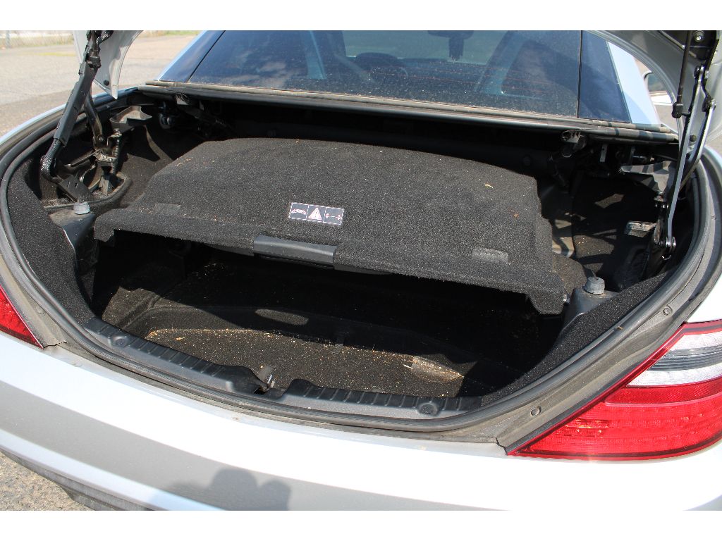 2013 Mercedes Benz SLK 250 photo 9