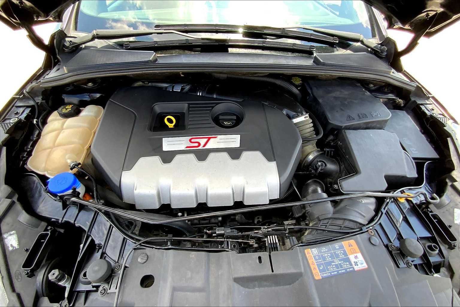 2017 Ford Focus ST photo 28