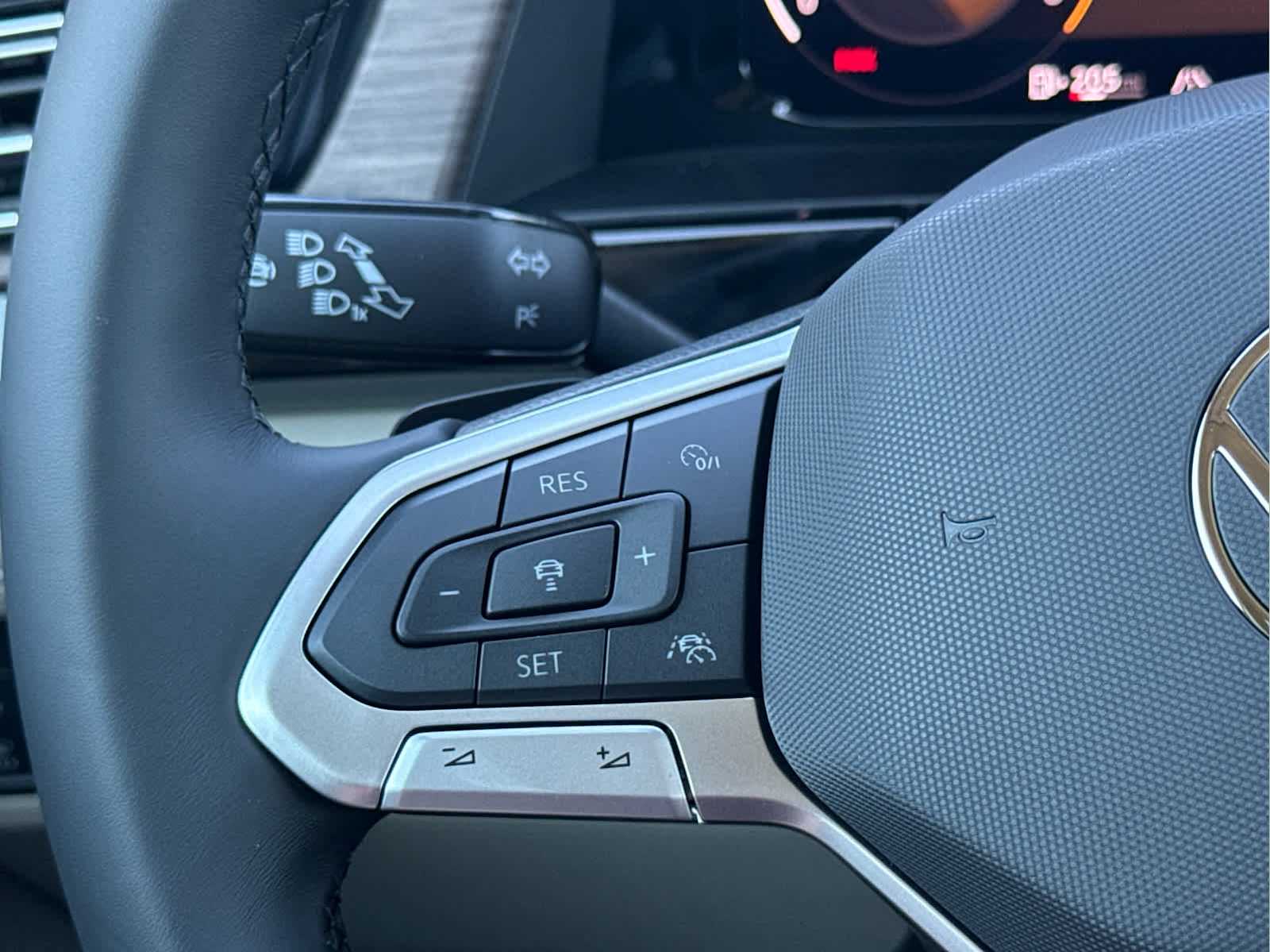 2026 Volkswagen Atlas SEL Premium R-Line photo 27