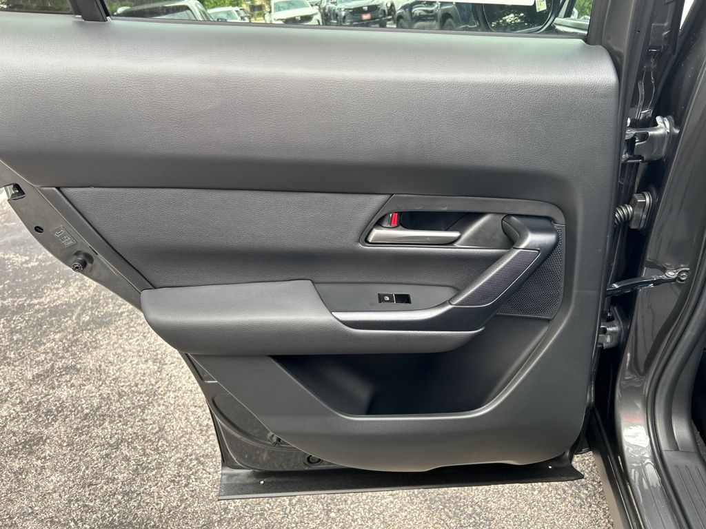 2025 Mazda CX-50 2.5 Select photo 19