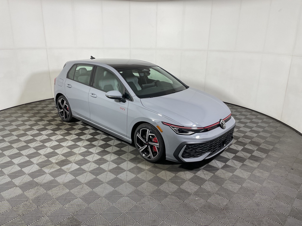2026 Volkswagen Golf GTI SE's photo
