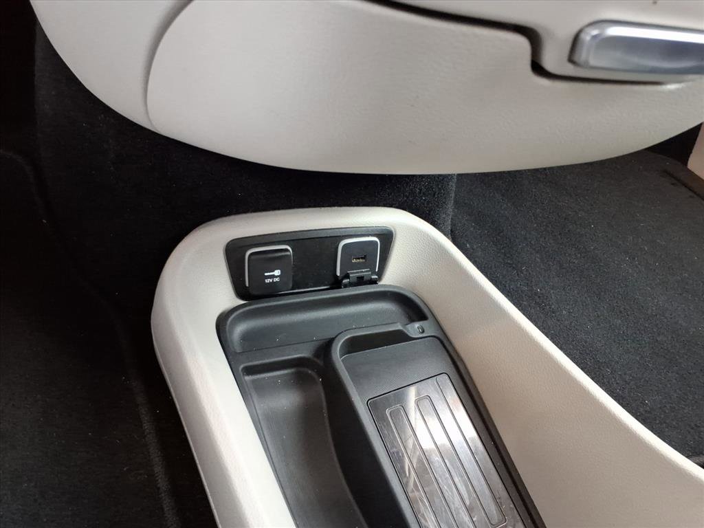 2017 Chrysler Pacifica Limited photo 19