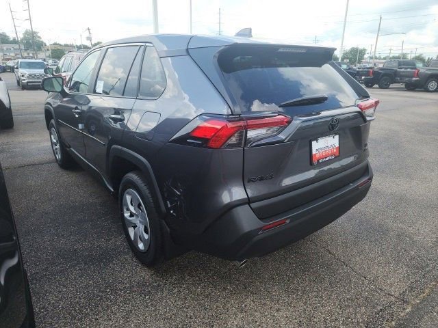 2025 Toyota RAV4 LE photo 4