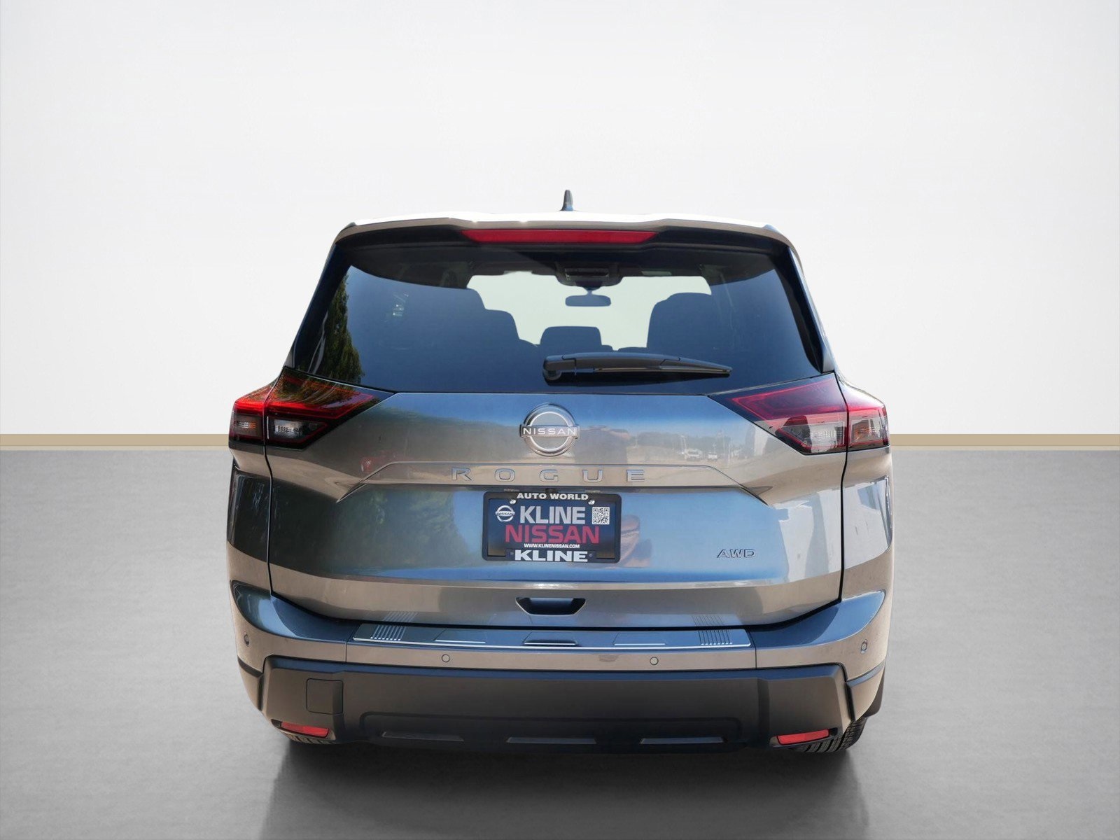 2026 Nissan Rogue SV photo 2