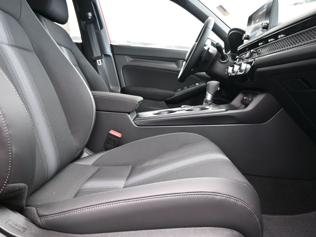 2025 Honda Civic Hatchback Sport photo 27