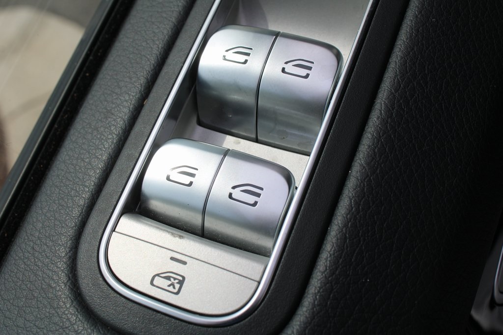 2025 Mercedes Benz G 550 photo 13
