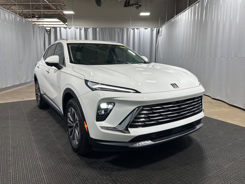 2025 Buick Envision Preferred's photo