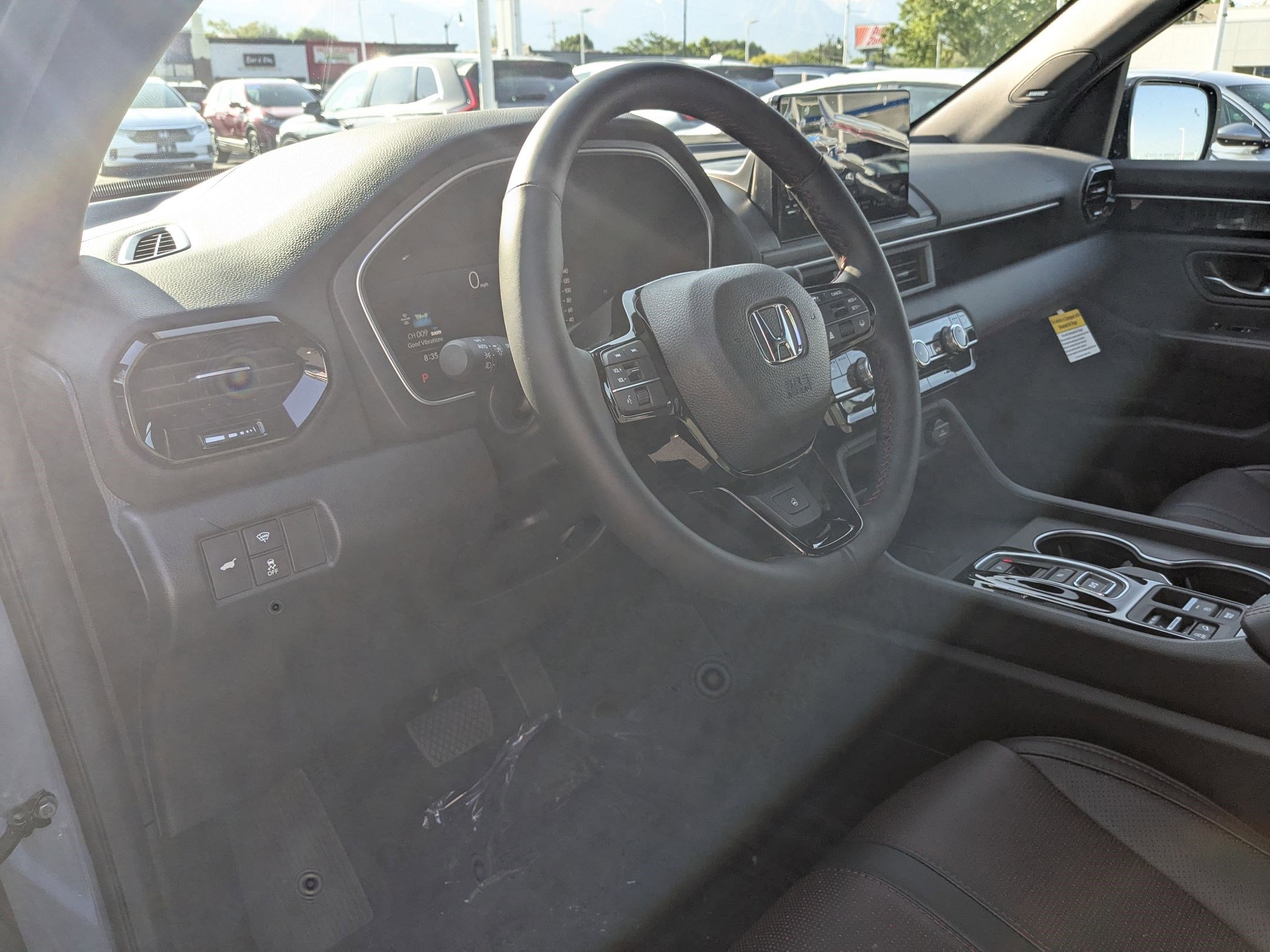 2025 Honda Pilot Black Edition photo 9