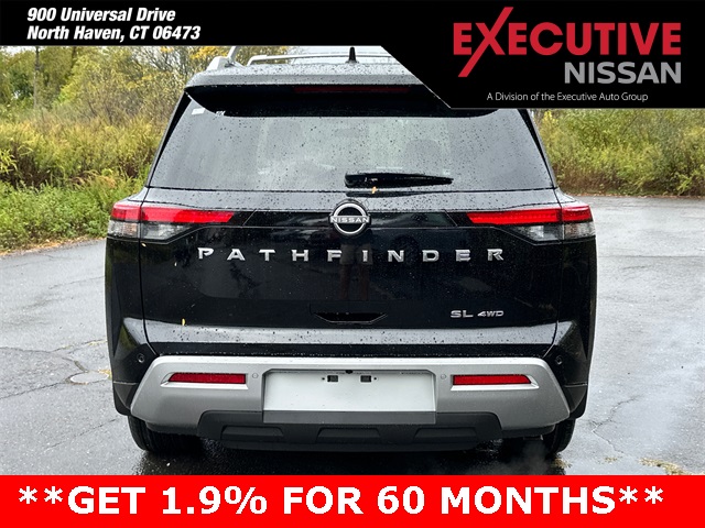 2025 Nissan Pathfinder SL photo 3