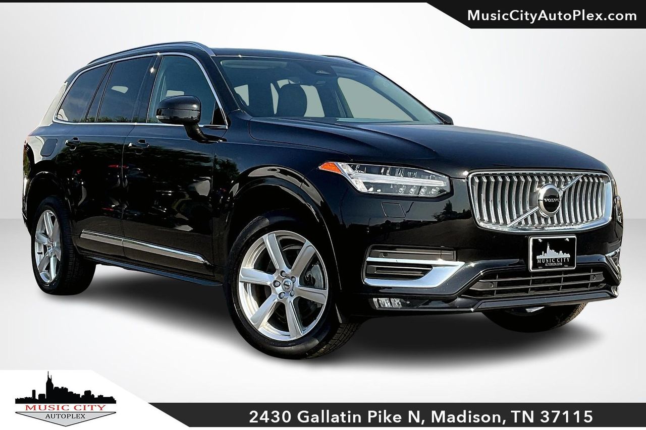 2024 Volvo XC90 Core's photo