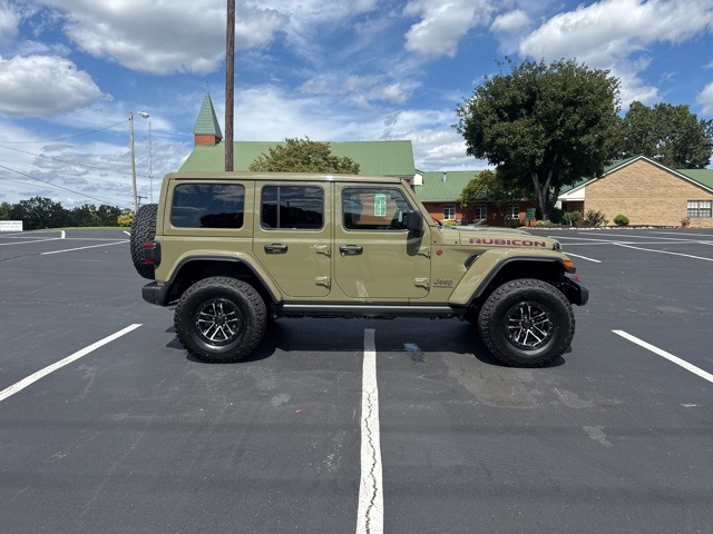 2025 Jeep Wrangler Rubicon photo 7