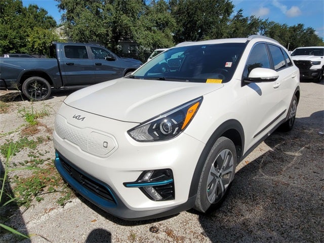2022 Kia Niro EV EX photo 2
