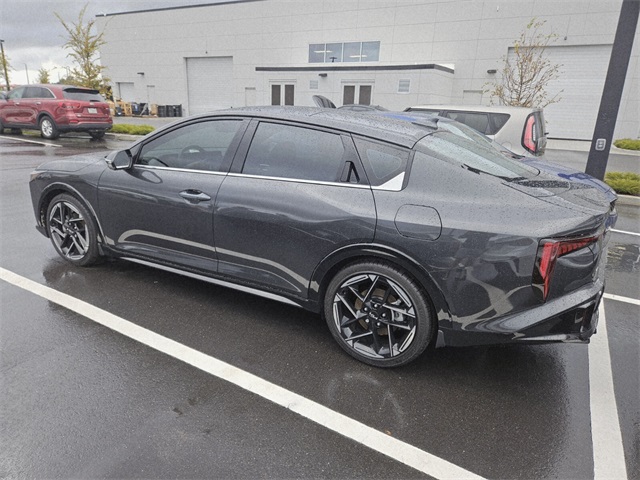 2025 Kia K4 GT-Line photo 3