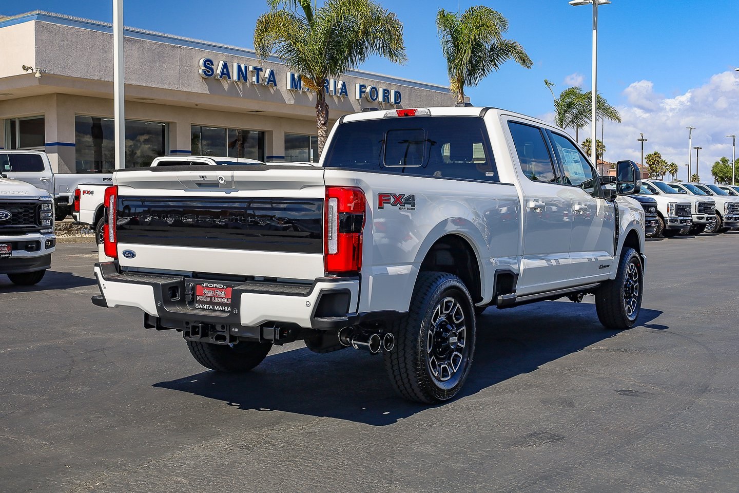 2026 Ford F-250 Platinum photo 4
