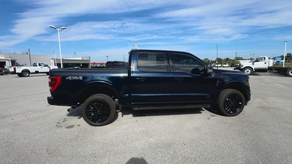 2025 Ford F-150 XLT photo 9