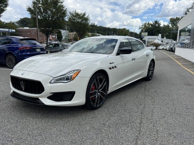 2024 Maserati Quattroporte Modena Q4 photo 4