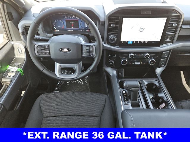 2025 Ford F-150 XLT photo 3