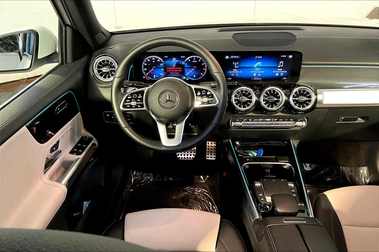 2022 Mercedes Benz GLB 250 4MATIC photo 5