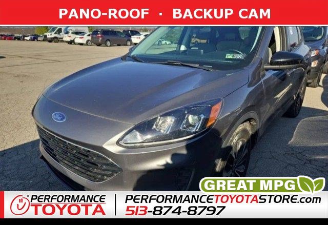 2022 Ford Escape SE's photo