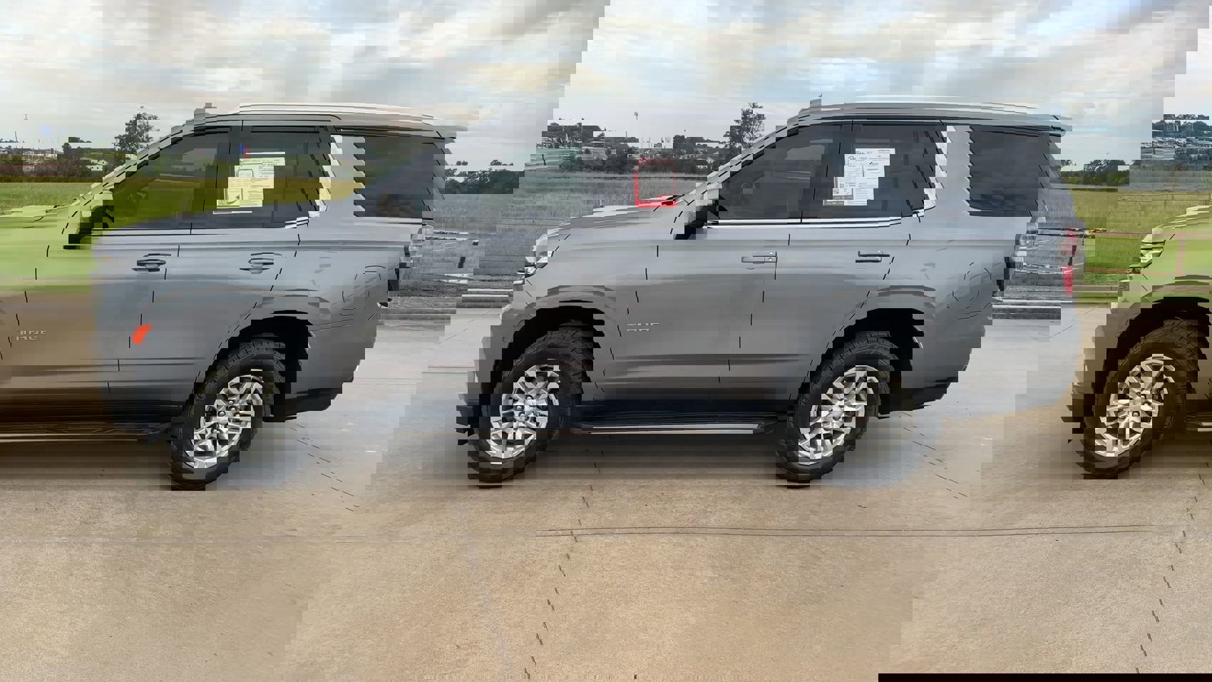 2022 Chevrolet Tahoe LT photo 6
