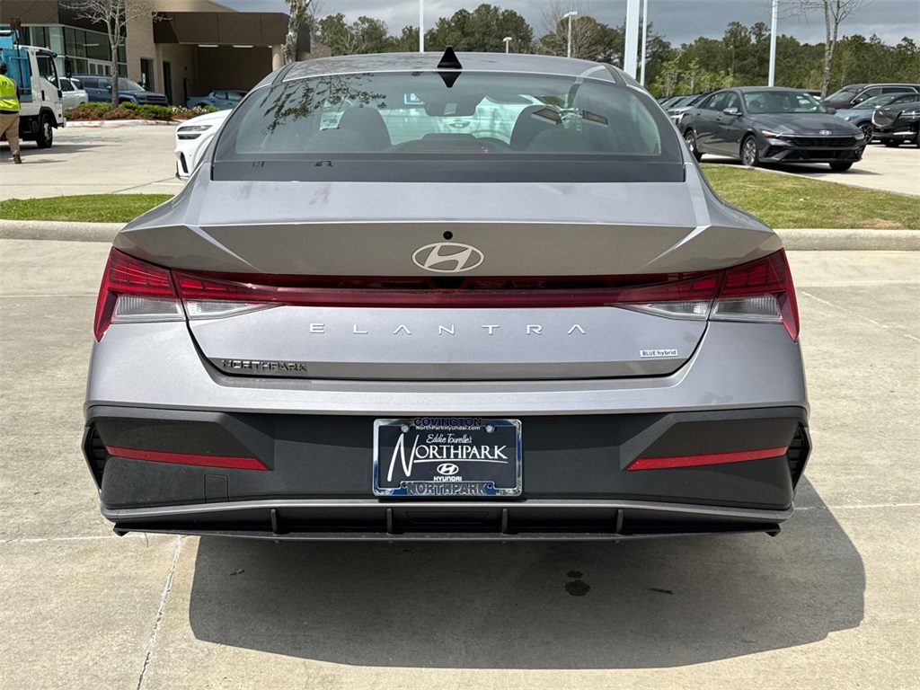 2025 Hyundai Elantra Hybrid photo 5