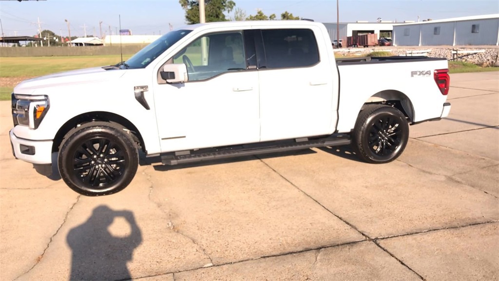 2025 Ford F-150 Lariat photo 4