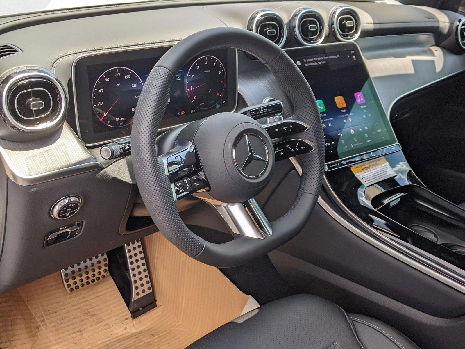 2025 Mercedes Benz GLC 300 4MATIC photo 2