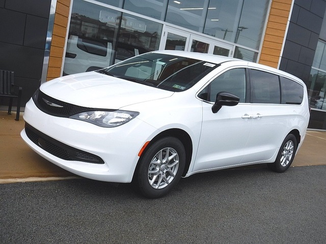 2025 Chrysler Voyager