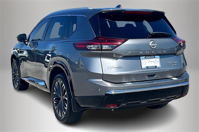 2024 Nissan Rogue Platinum photo 4
