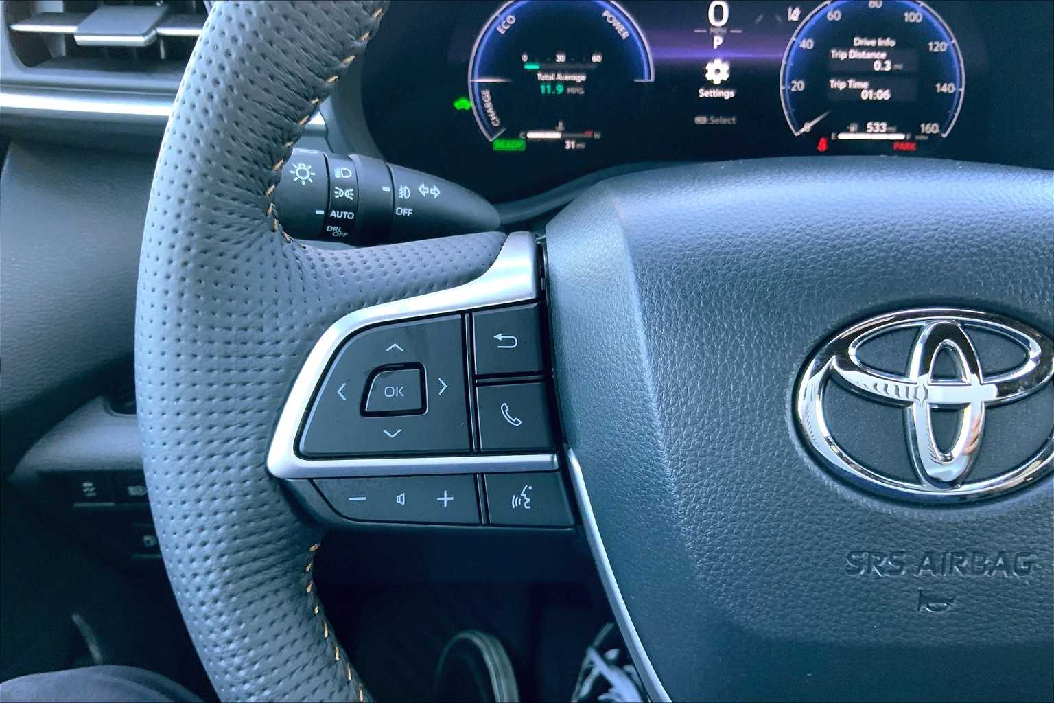 2025 Toyota Sienna Woodland Edition photo 20