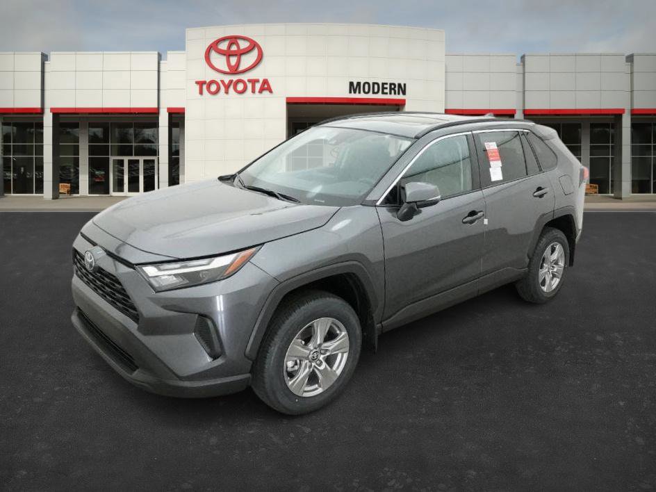 2025 Toyota RAV4 XLE's photo