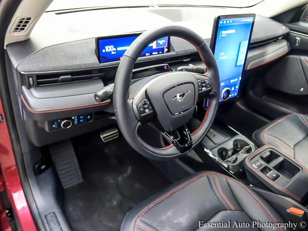 2025 FORD MUSTANG MACH-E - Image 11