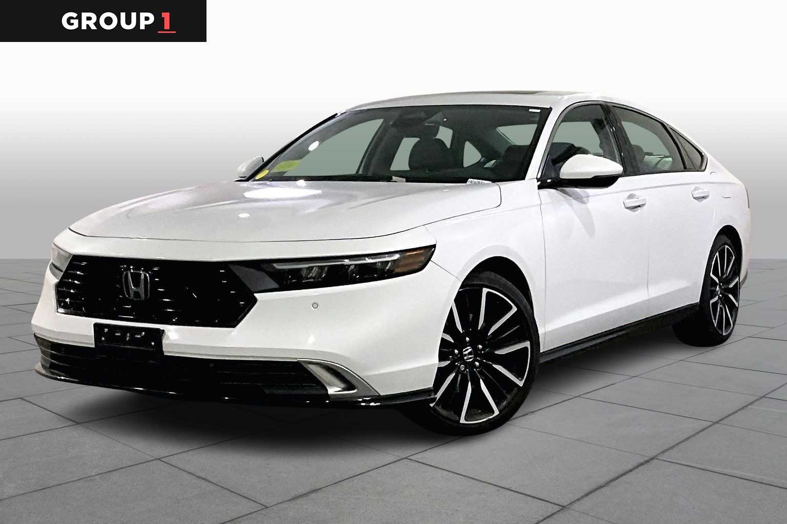 2023 Honda Accord Hybrid Touring's photo