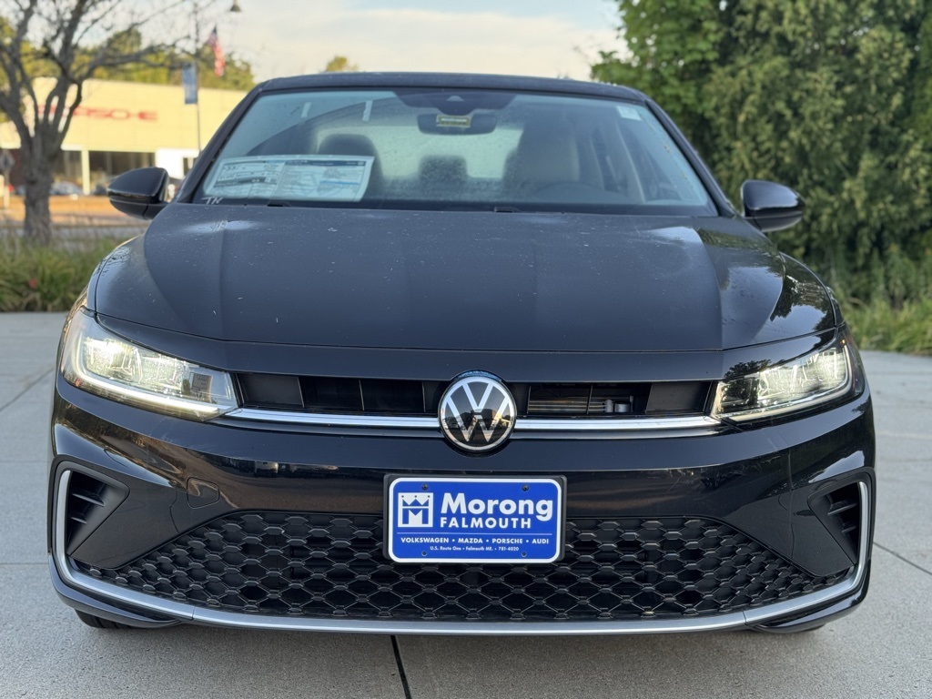 2025 Volkswagen Jetta 1.5T SE photo 2